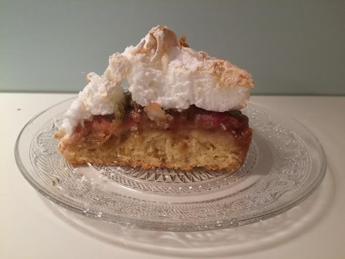 Rabarberkage med låg af marengs